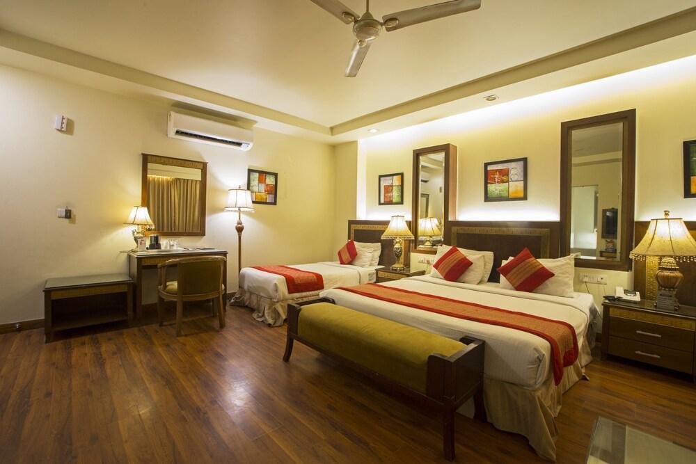 Hotel Picasso Paschim Vihar Delhi - Couple Friendly Local Ids Accepted מראה חיצוני תמונה