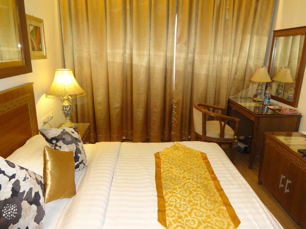 Hotel Picasso Paschim Vihar Delhi - Couple Friendly Local Ids Accepted חדר תמונה