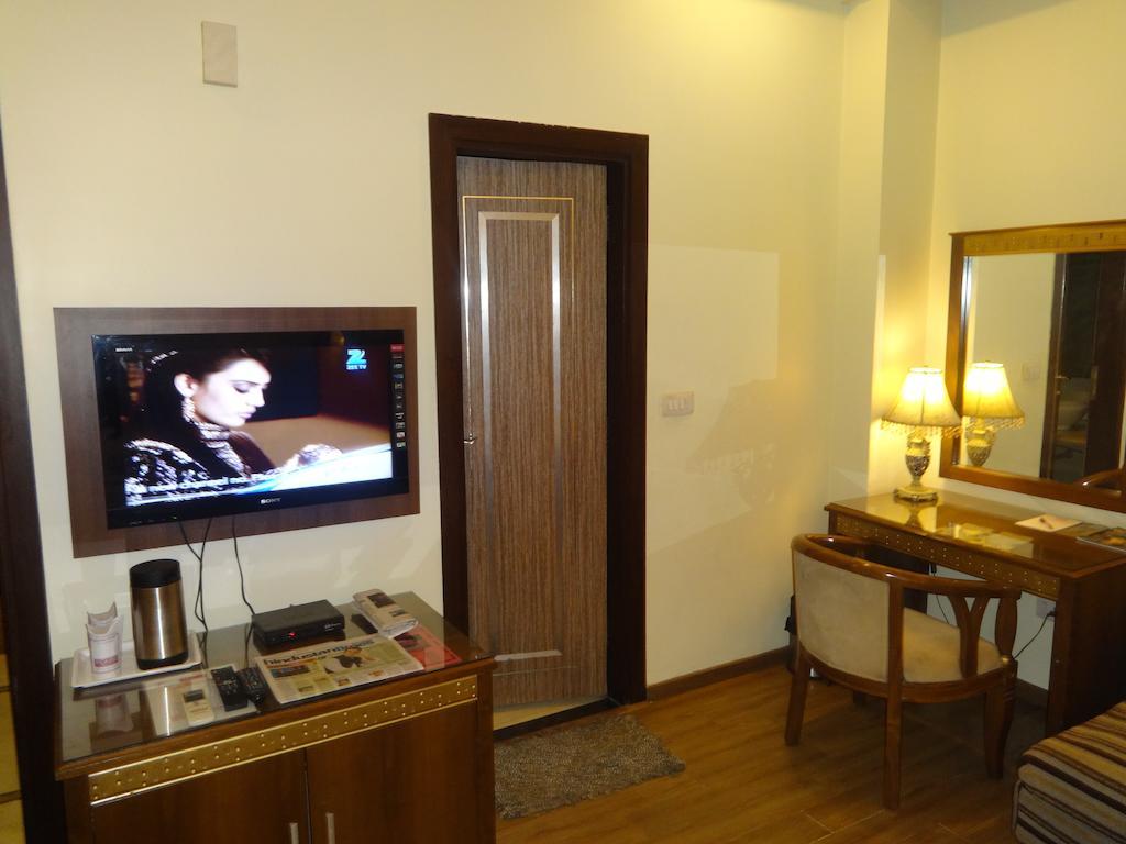 Hotel Picasso Paschim Vihar Delhi - Couple Friendly Local Ids Accepted חדר תמונה