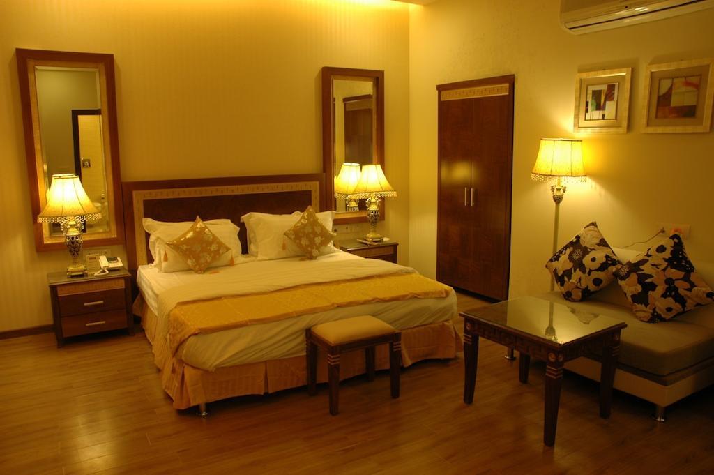 Hotel Picasso Paschim Vihar Delhi - Couple Friendly Local Ids Accepted חדר תמונה