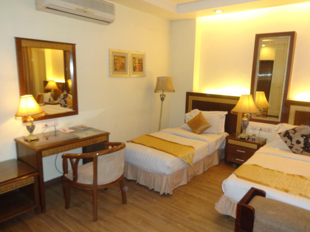 Hotel Picasso Paschim Vihar Delhi - Couple Friendly Local Ids Accepted חדר תמונה