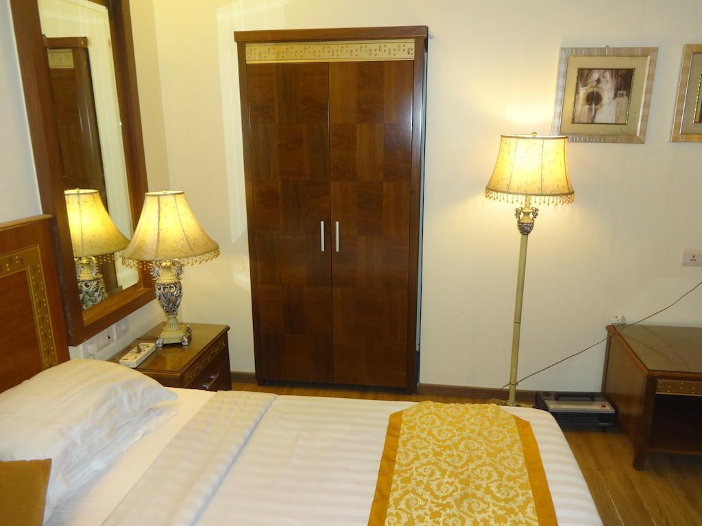 Hotel Picasso Paschim Vihar Delhi - Couple Friendly Local Ids Accepted מראה חיצוני תמונה