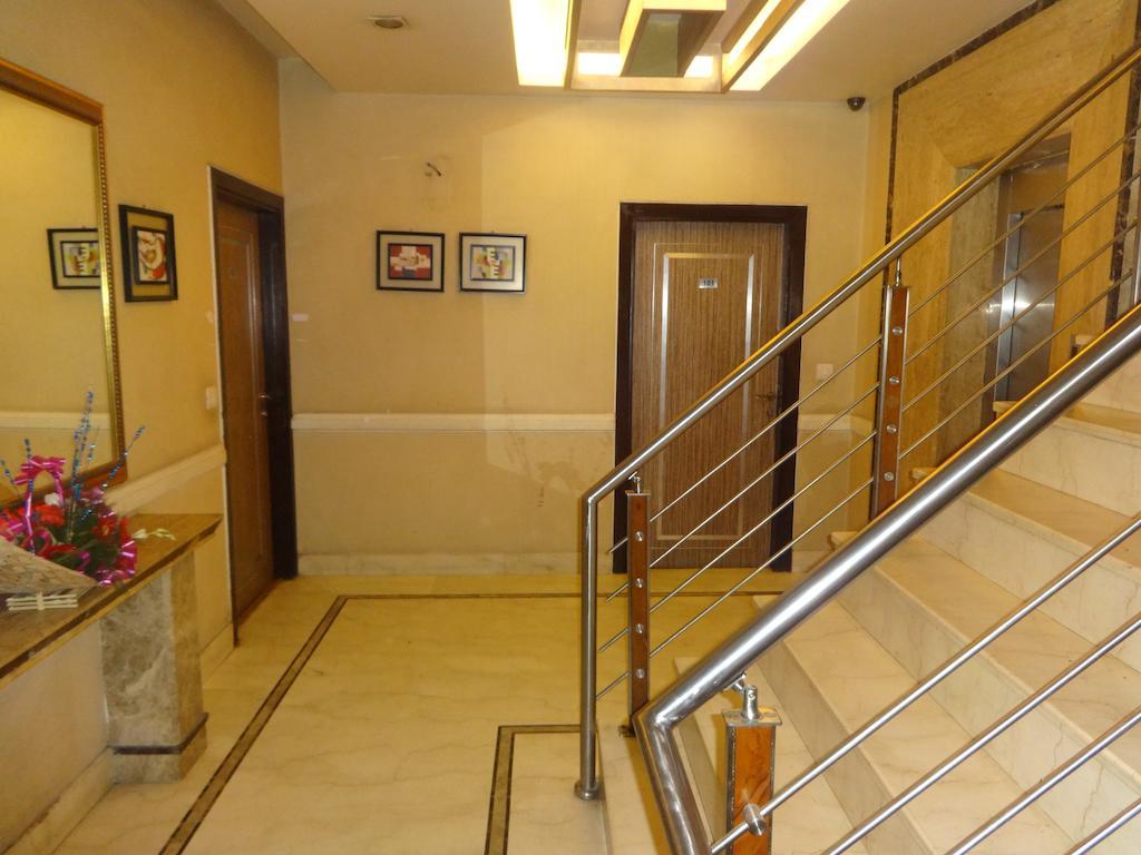 Hotel Picasso Paschim Vihar Delhi - Couple Friendly Local Ids Accepted מראה חיצוני תמונה