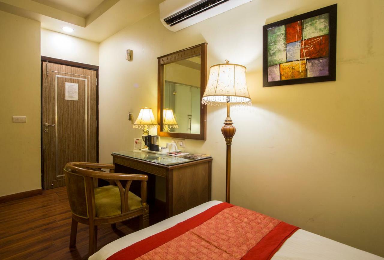 Hotel Picasso Paschim Vihar Delhi - Couple Friendly Local Ids Accepted מראה חיצוני תמונה