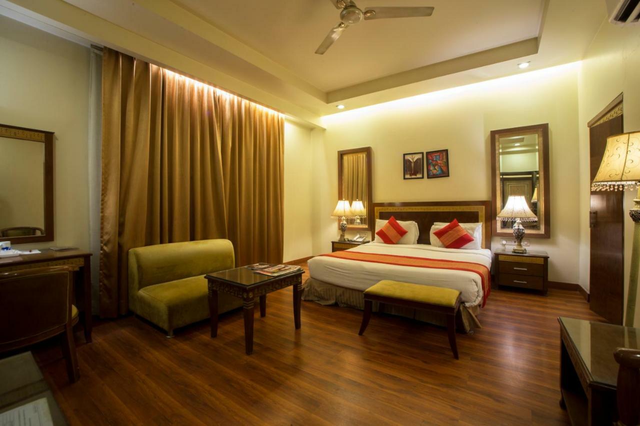 Hotel Picasso Paschim Vihar Delhi - Couple Friendly Local Ids Accepted מראה חיצוני תמונה