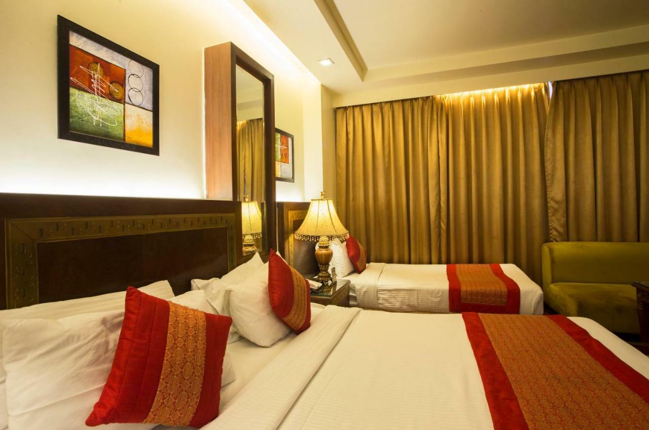 Hotel Picasso Paschim Vihar Delhi - Couple Friendly Local Ids Accepted מראה חיצוני תמונה