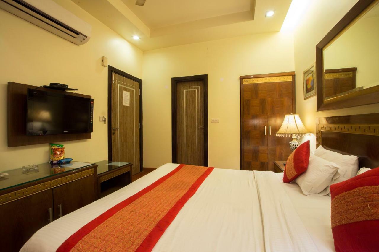 Hotel Picasso Paschim Vihar Delhi - Couple Friendly Local Ids Accepted מראה חיצוני תמונה