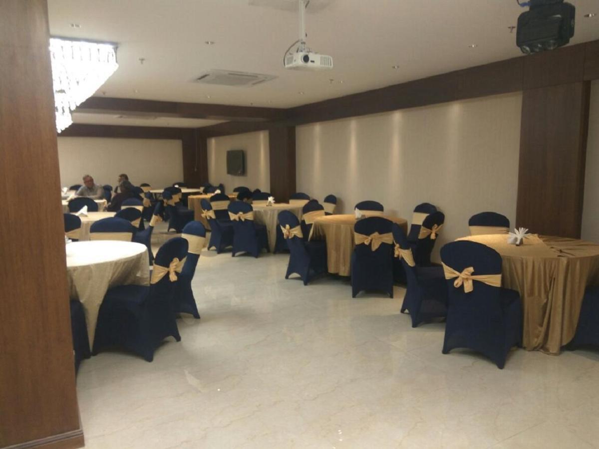 Hotel Picasso Paschim Vihar Delhi - Couple Friendly Local Ids Accepted מראה חיצוני תמונה