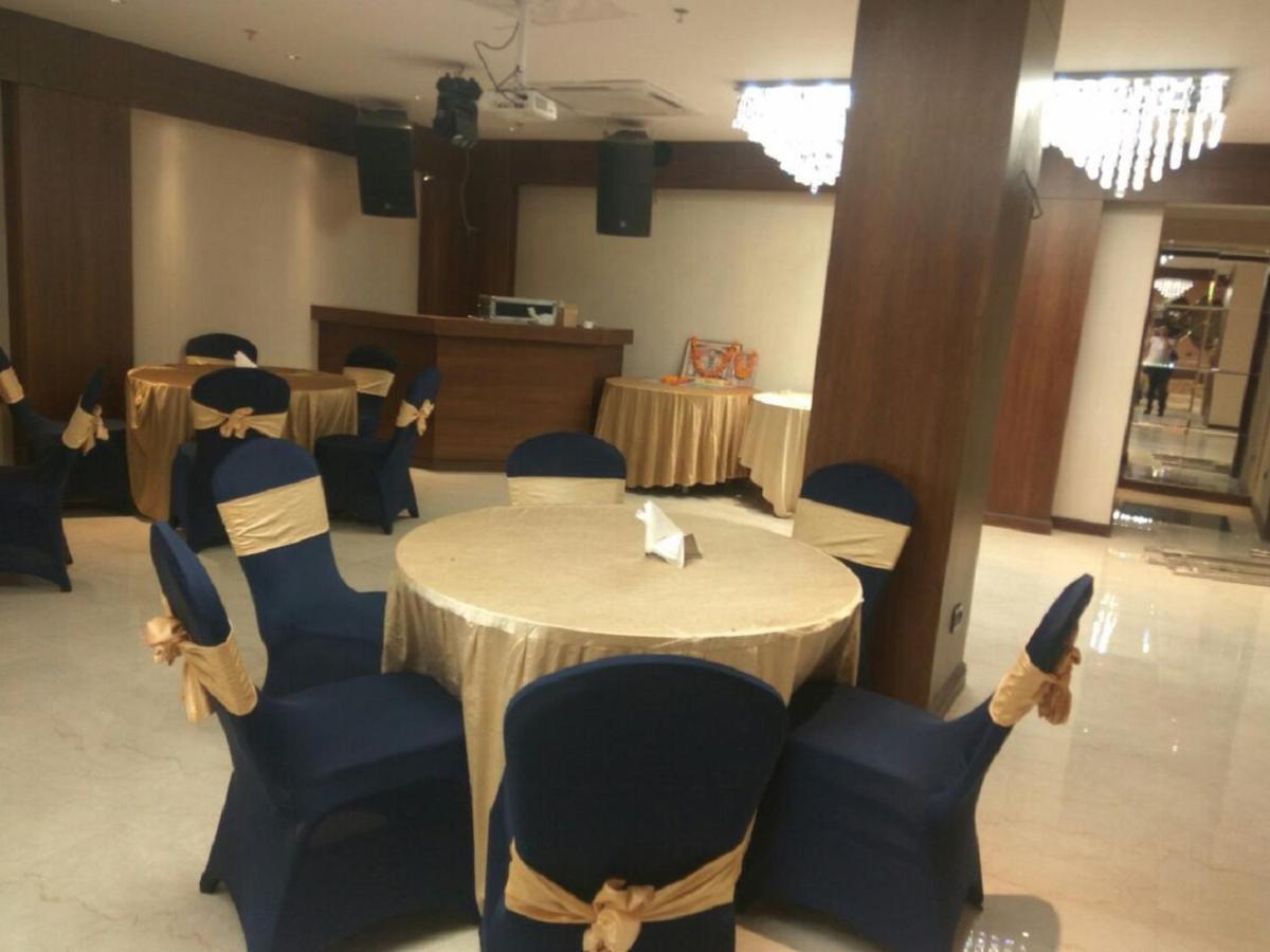 Hotel Picasso Paschim Vihar Delhi - Couple Friendly Local Ids Accepted מראה חיצוני תמונה